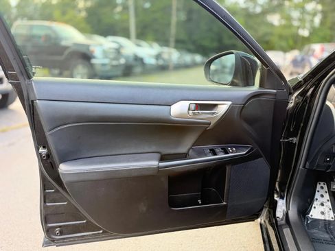 Used 2016 Lexus CT 200h FWD image 29