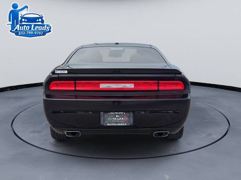 Used 2013 Dodge Challenger SXT Plus RWD image 7