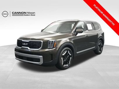 Used 2024 Kia Telluride EX w/ EX Captain's Chair Package