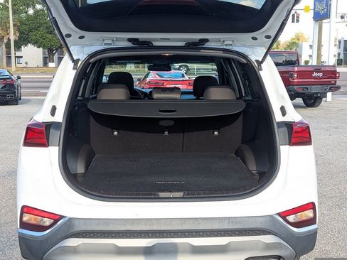 Used 2020 Hyundai Santa Fe SE w/ Cargo Package image 8