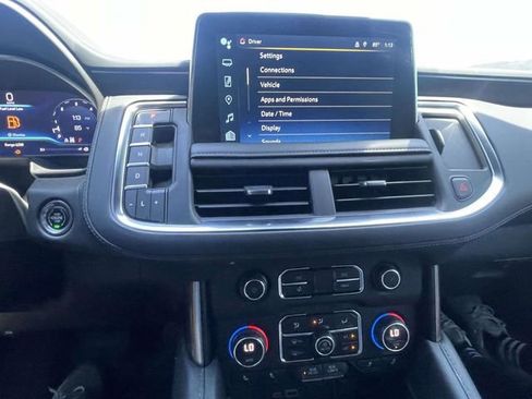 Used 2023 Chevrolet Tahoe Z71 w/ Luxury Package AWD/4WD image 27