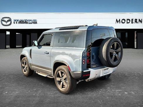 Used 2023 Land Rover Defender 90 SE AWD/4WD image 3