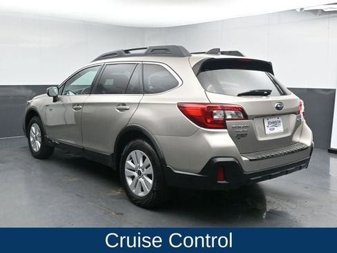 Used 2018 Subaru Outback 2.5i Premium image 8