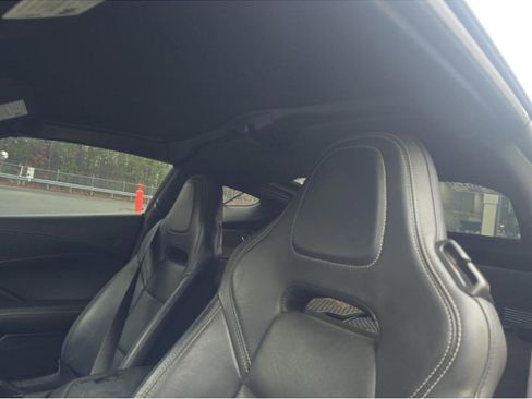 Used 2019 Chevrolet Corvette Stingray Coupe w/ 1LT image 20