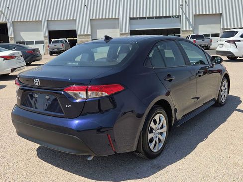 Used 2025 Toyota Corolla LE FWD image 8