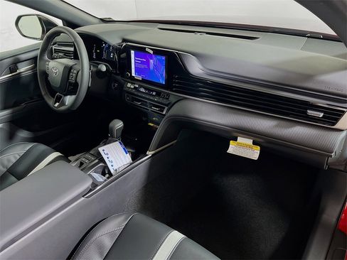 New 2026 Toyota Camry Hybrid image 23