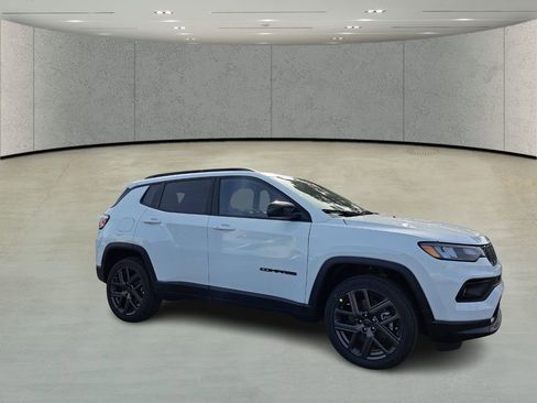 New 2026 Jeep Compass Latitude image 3