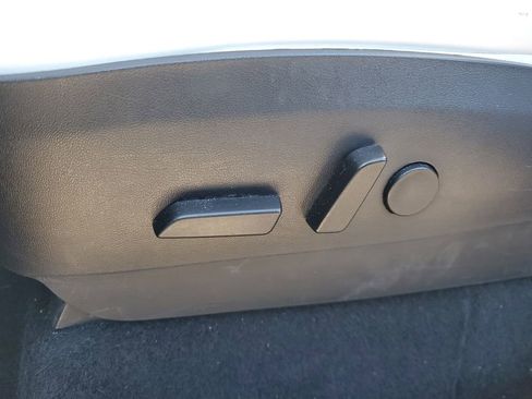 Used 2020 Tesla Model Y Long Range image 16