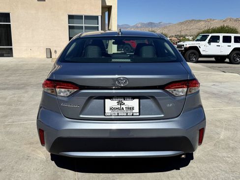 Used 2022 Toyota Corolla LE FWD image 6