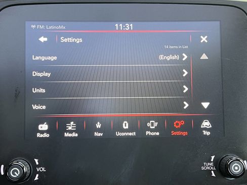 Used 2018 FIAT 500L Trekking FWD image 25