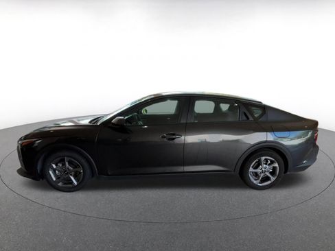 Used 2025 Kia K4 LXS FWD image 8