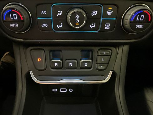 Used 2020 GMC Terrain SLE w/ Driver Convenience Package FWD image 29