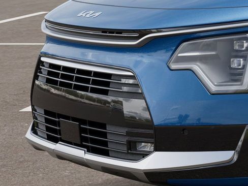 New 2026 Kia Niro SX Touring FWD image 12