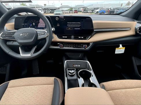 New 2026 Chevrolet Equinox ACTIV w/ Convenience Package III FWD image 6