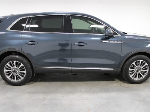 Used 2023 Lincoln Nautilus AWD w/ Premium Package image 11