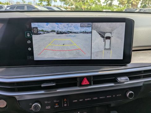 Certified 2026 Kia Sorento SX Prestige AWD/4WD image 27