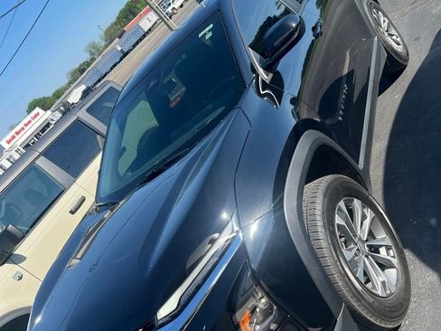 Used 2025 Chevrolet Equinox LT image 1