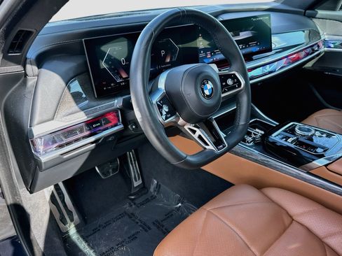 Used 2023 BMW 740i w/ Parking Assistance Package RWD image 8