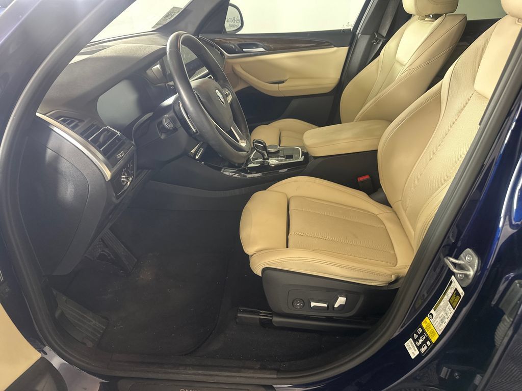 Used 2023 BMW X3 xDrive30i w/ Convenience Package AWD/4WD image 3