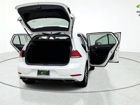 Used 2019 Volkswagen e-Golf SE w/ Driver Assistance Package FWD image 18