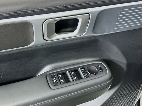 Used 2025 Hyundai Santa Fe SEL image 15