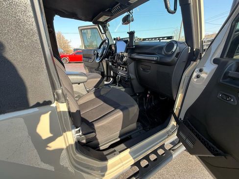 Used 2017 Jeep Wrangler Sport w/ Quick Order Package 24S image 37