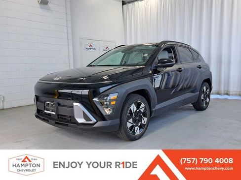 Used 2025 Hyundai Kona SEL FWD image 1