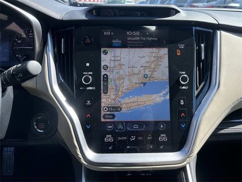 Used 2020 Subaru Outback Limited image 19