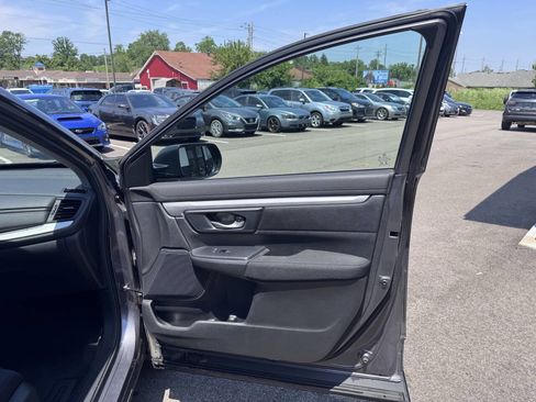 Used 2018 Honda CR-V LX image 15