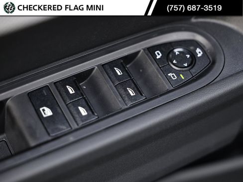 New 2025 MINI Cooper S image 17