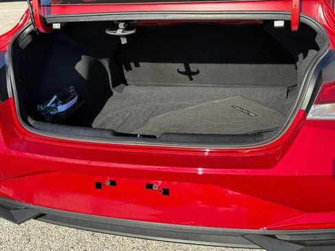 Used 2023 Hyundai Elantra SEL w/ Convenience Package image 6