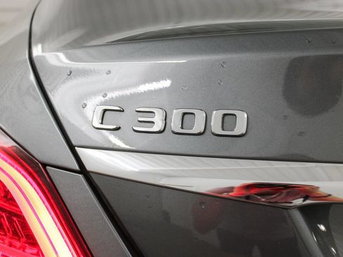 Used 2019 Mercedes-Benz C 300 Sedan image 31