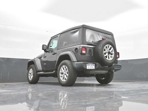 Used 2023 Jeep Wrangler Sport AWD/4WD image 37