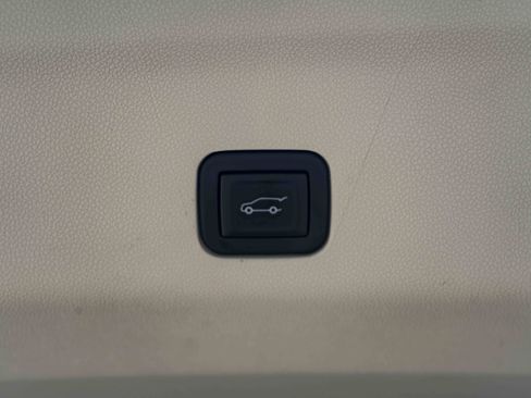 Used 2024 Cadillac Escalade Premium Luxury Platinum w/ LPO, Floor Liner Package AWD/4WD image 49