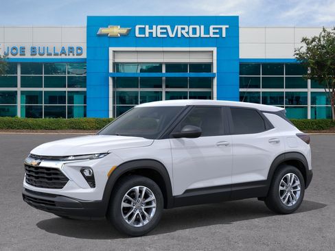 New 2026 Chevrolet TrailBlazer LS FWD image 2