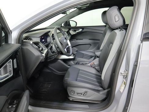 Used 2026 Audi Q4 e-tron Premium Plus w/ Premium Plus image 21