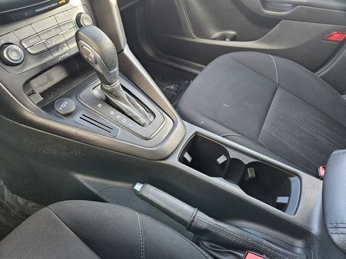 Used 2018 Ford Focus SE image 22