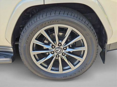 Used 2023 Lexus LX 600 F Sport w/ Accessory Package (Z1) AWD/4WD image 23