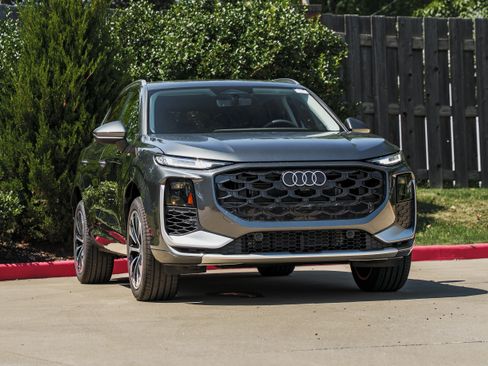 Certified 2026 Audi Q3 quattro 2.0T AWD/4WD image 1