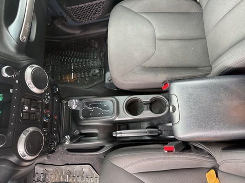 Used 2017 Jeep Wrangler Unlimited Sport w/ Quick Order Package 24S image 29