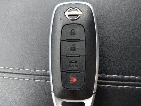 Used 2024 Nissan Sentra SV FWD image 32