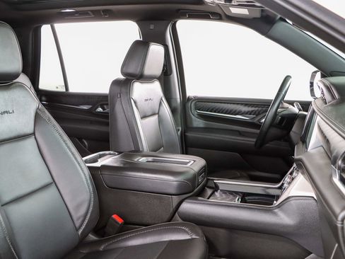 Used 2023 GMC Yukon Denali AWD/4WD image 31