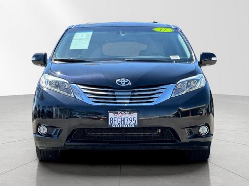 Used 2017 Toyota Sienna Limited Premium w/ Advanced Technology Package FWD image 8