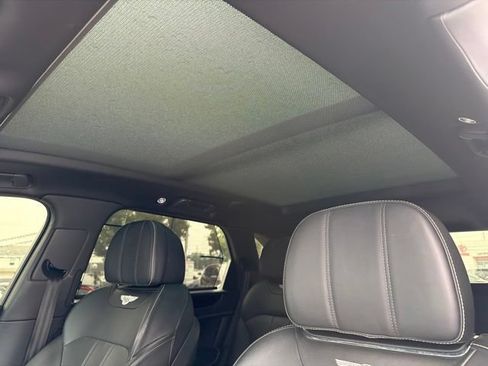 Used 2018 Bentley Bentayga AWD/4WD image 10