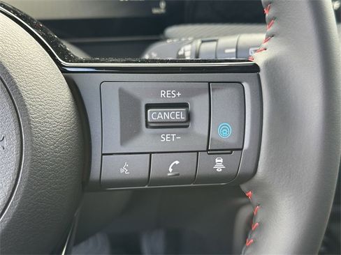 New 2025 Nissan Kicks SR image 19