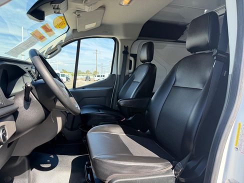 Used 2020 Ford Transit 150 Low Roof RWD image 23