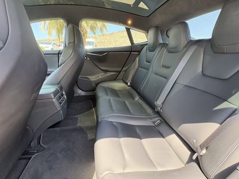 Used 2019 Tesla Model S Performance AWD/4WD image 10