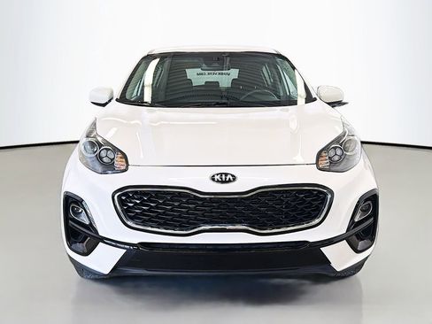 Used 2022 Kia Sportage LX image 3