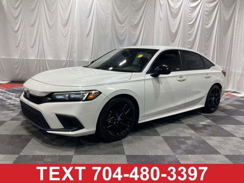 Used 2023 Honda Civic Sport image 1