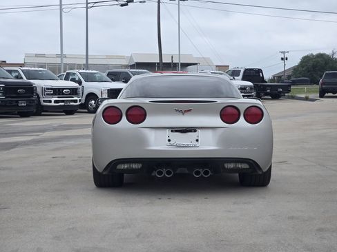 Used 2006 Chevrolet Corvette Coupe image 8